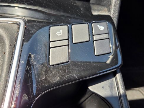 Used 2025 Kia Sportage EX FWD image 23