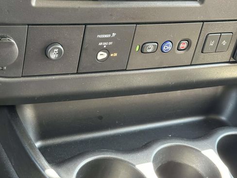 Certified 2025 Chevrolet Express 3500 LT w/ LT Preferred Equipment Group RWD image 13