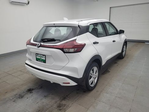 Used 2021 Nissan Kicks S image 9