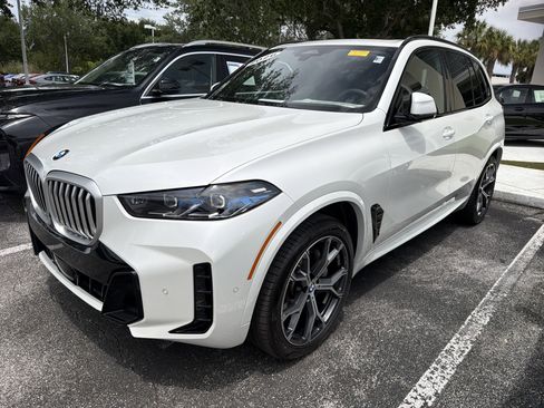 Used 2026 BMW X5 xDrive40i w/ M Sport Package AWD/4WD image 4
