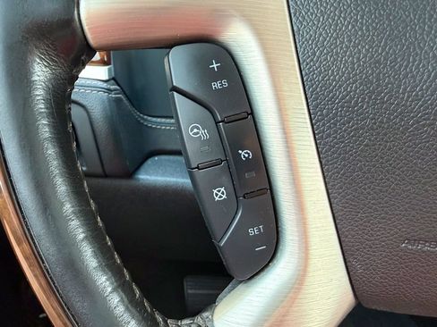 Used 2013 Cadillac Escalade ESV Platinum AWD/4WD image 23