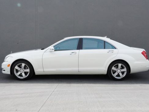 Used 2011 Mercedes-Benz S 550 S550 4-MATIC image 4
