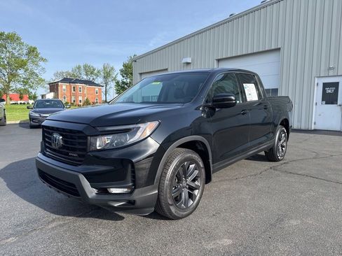 Used 2023 Honda Ridgeline Sport image 3