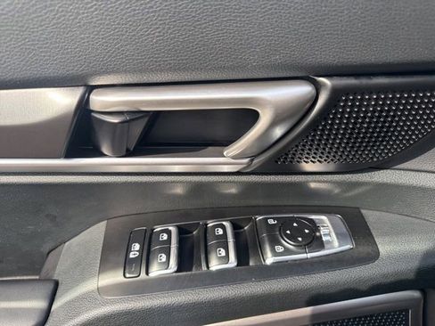 Used 2025 Kia Telluride S AWD/4WD image 15