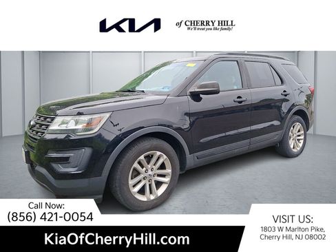 Used 2017 Ford Explorer FWD image 1