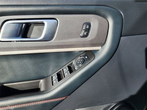 Used 2025 Ford Explorer ST-Line w/ ST-Line Street Pack image 20