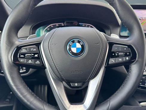 Certified 2023 BMW 530e xDrive image 17