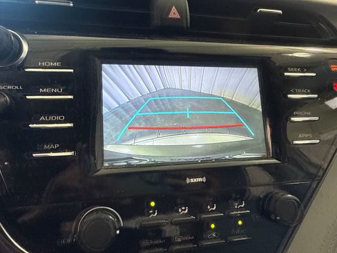 Used 2020 Toyota Camry LE FWD image 25