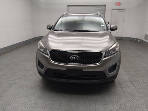 Used 2018 Kia Sorento LX image 15