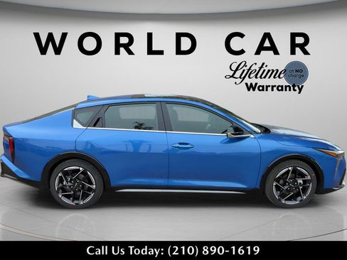 New 2025 Kia K4 GT-Line w/ GT-Line Sunroof Package image 2