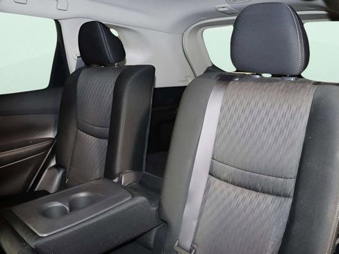 Used 2020 Nissan Rogue SV w/ Premium Package FWD image 35