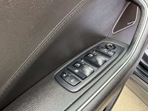 Used 2021 Maserati Levante S AWD/4WD image 28