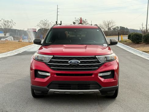 Used 2020 Ford Explorer XLT w/ Equipment Group 202A image 9