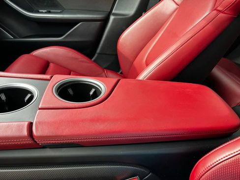 Used 2020 Porsche Taycan Turbo S image 34