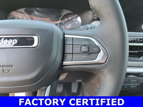 Certified 2023 Jeep Compass Latitude AWD/4WD image 18