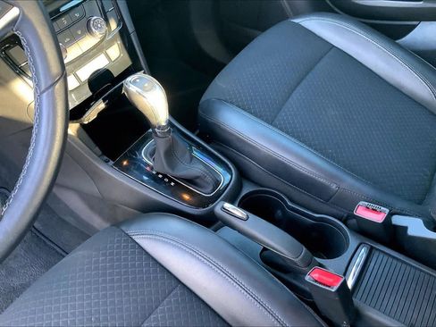 Used 2022 Buick Encore Preferred w/ Safety Package image 16