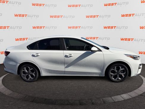 Used 2020 Kia Forte LXS FWD image 6