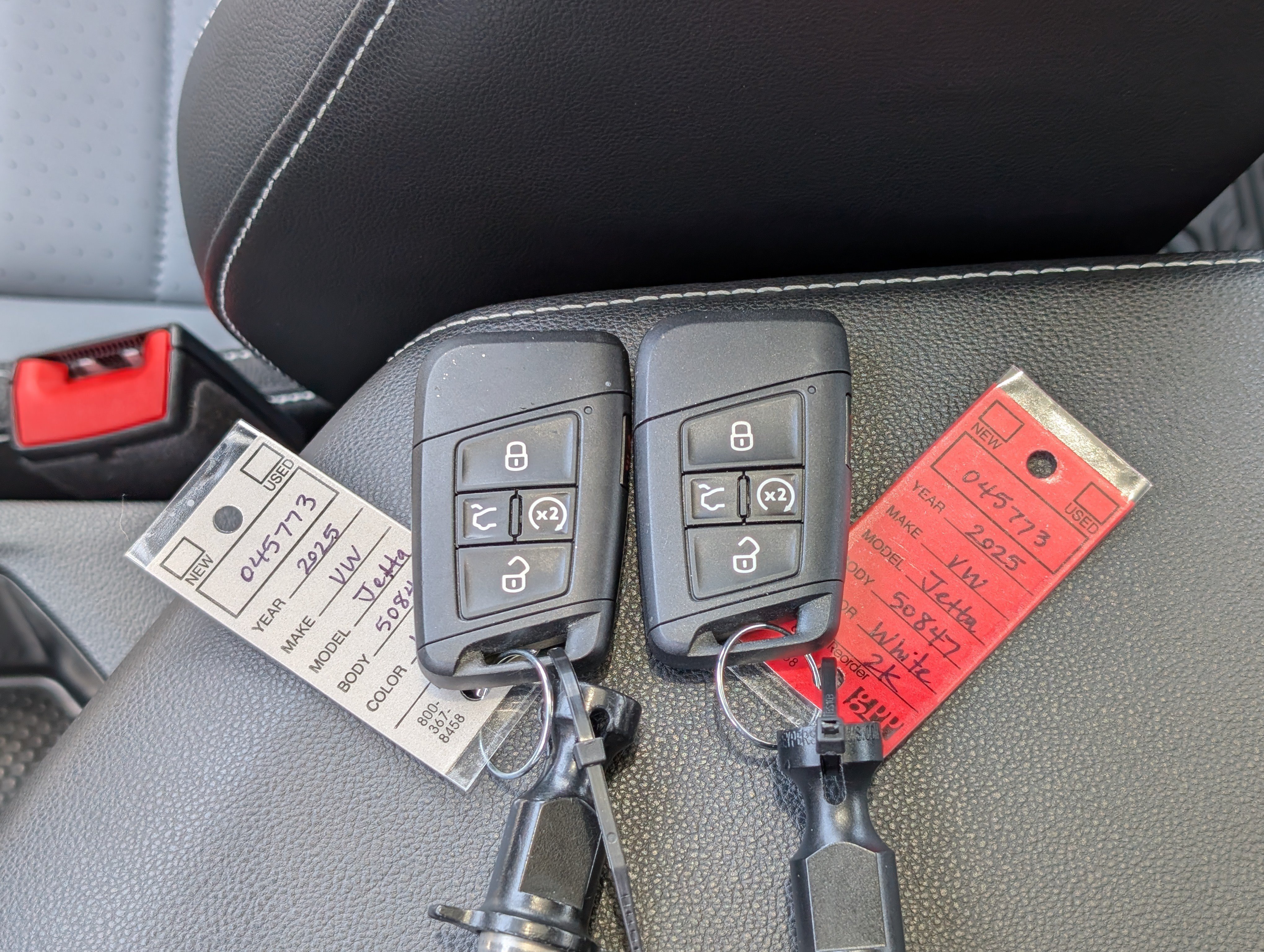 Used 2025 Volkswagen Jetta SE w/ Sunroof Package FWD image 36