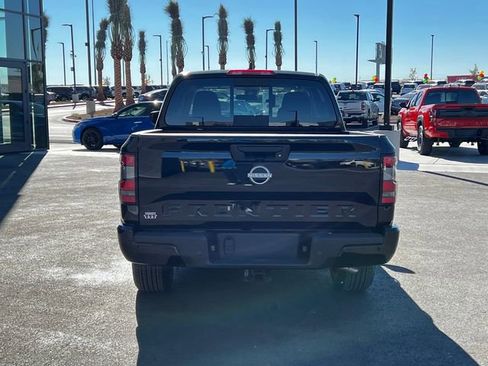 New 2025 Nissan Frontier SV w/ SV Convenience Package image 5