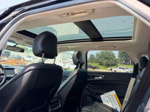 Used 2016 Ford Edge SEL w/ Equipment Group 201A FWD image 9
