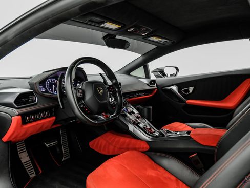 Used 2015 Lamborghini Huracan LP 610-4 AWD/4WD image 41