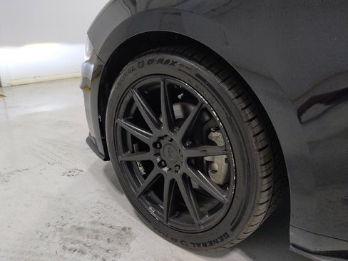 Used 2019 Ford Mustang Coupe RWD image 31