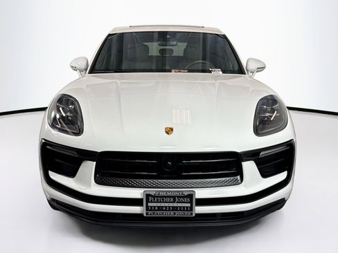 Used 2025 Porsche Macan AWD/4WD image 6