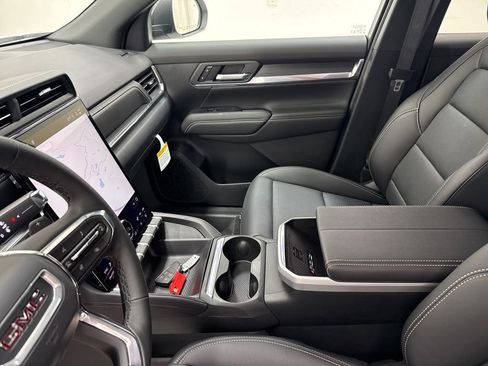 New 2026 GMC Terrain Elevation w/ Elevation Premium Package image 27