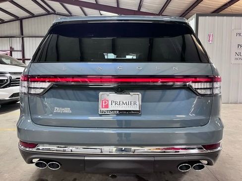 Used 2025 Lincoln Aviator Reserve w/ Illumination Package RWD image 4