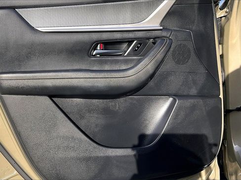 Certified 2025 MAZDA CX-70 3.3 Turbo w/ Premium Plus Pkg image 23