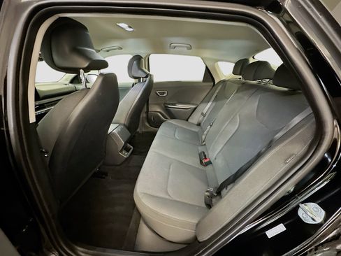 Used 2025 Kia K4 LXS image 29