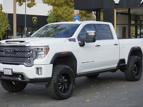 Used 2023 GMC Sierra 2500 Denali w/ Denali Ultimate Package image 2