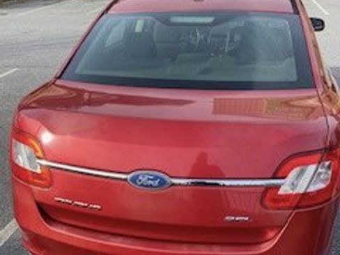 Used 2011 Ford Taurus SEL w/ 201A Rapid Spec Order Code image 8