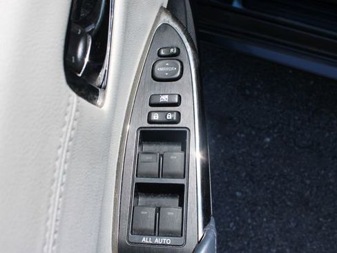 Used 2013 Toyota Avalon XLE image 11