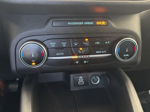 Used 2025 Ford Escape ST-Line AWD/4WD image 15