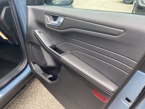 New 2025 Ford Escape SE image 21