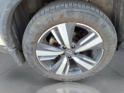 Used 2023 Nissan Rogue SL image 5