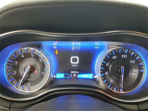 Used 2020 Chrysler 300 Limited image 22