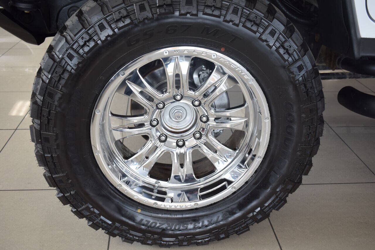 Used 2003 HUMMER H2 w/ Preferred Equipment Group AWD/4WD image 17
