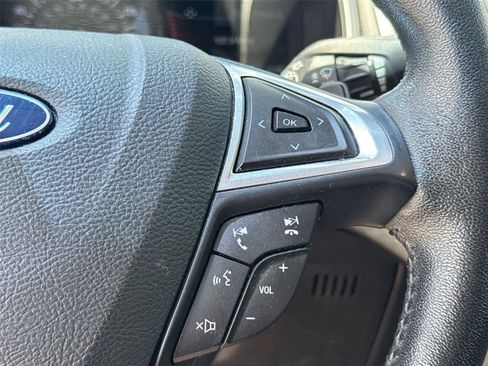 Used 2019 Ford Edge SEL w/ Equipment Group 201A AWD/4WD image 19