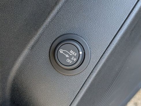 Used 2019 Chevrolet Equinox LT image 26