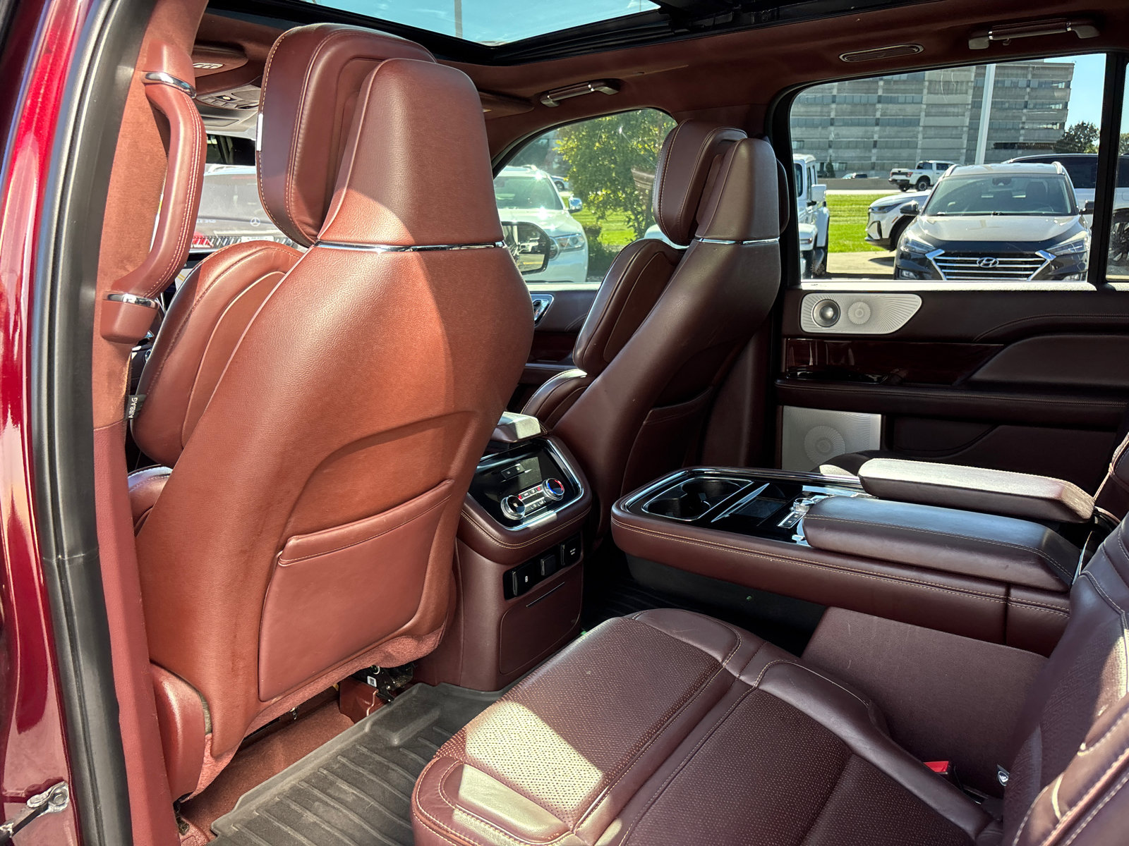 Used 2018 Lincoln Navigator L Black Label w/ Cargo Package AWD/4WD image 26