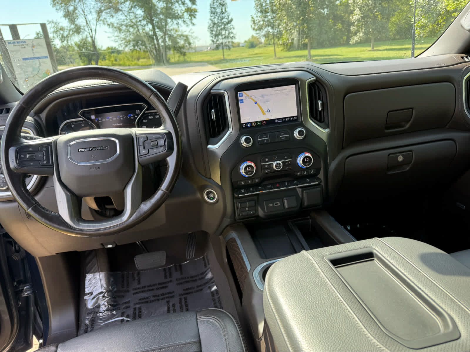 Used 2021 GMC Sierra 3500 Denali w/ Denali Ultimate Package AWD/4WD image 13