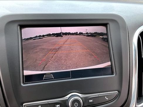 Used 2024 Chevrolet Equinox LS w/ LS Convenience Package FWD image 14