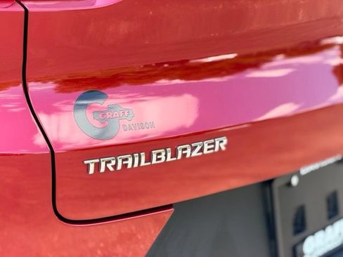 Used 2021 Chevrolet TrailBlazer LS FWD image 24