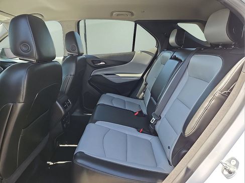 Used 2018 Chevrolet Equinox Premier FWD image 13