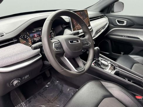 Used 2024 Jeep Compass Latitude w/ Altitude Special Edition image 25