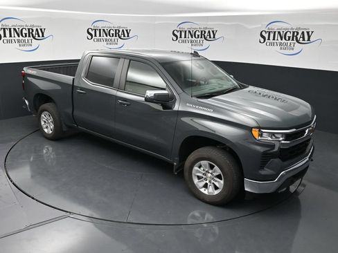 Used 2025 Chevrolet Silverado 1500 LT AWD/4WD image 19