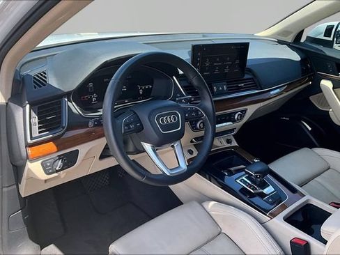 Used 2023 Audi Q5 Premium w/ Premium Plus Package AWD/4WD image 13