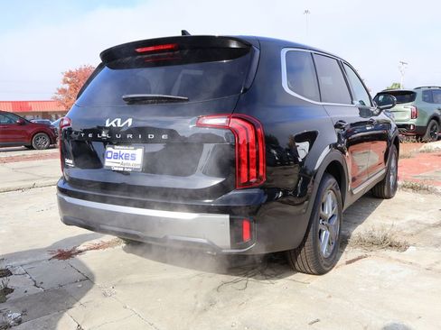 New 2025 Kia Telluride LX FWD image 7